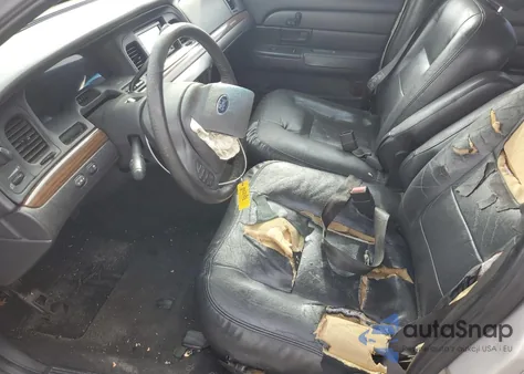 2003 Ford Crown Victoria Lx z USA, uszkodzony, nr VIN 2FAFP74W33X220077